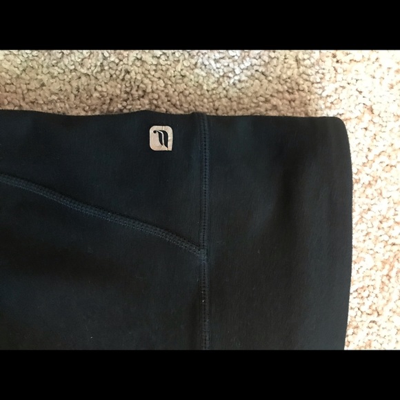 Fabletics workout leggings - Picture 3 of 3